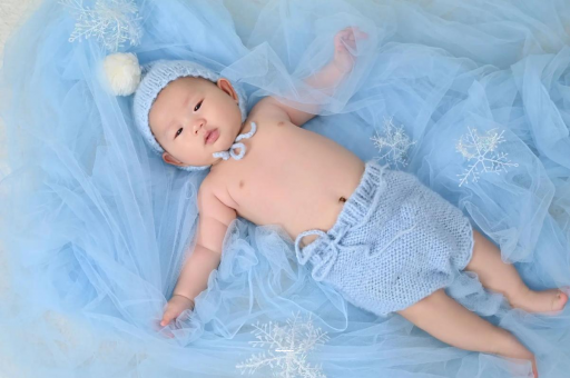 玉溪宝宝上眼皮肿